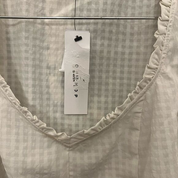 NWT women’s TopShop size 4 crop low v peasant top. - Picture 4 of 12